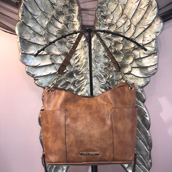 Steve Madden Handbags - Steve Madden Shoulder Bag 💝